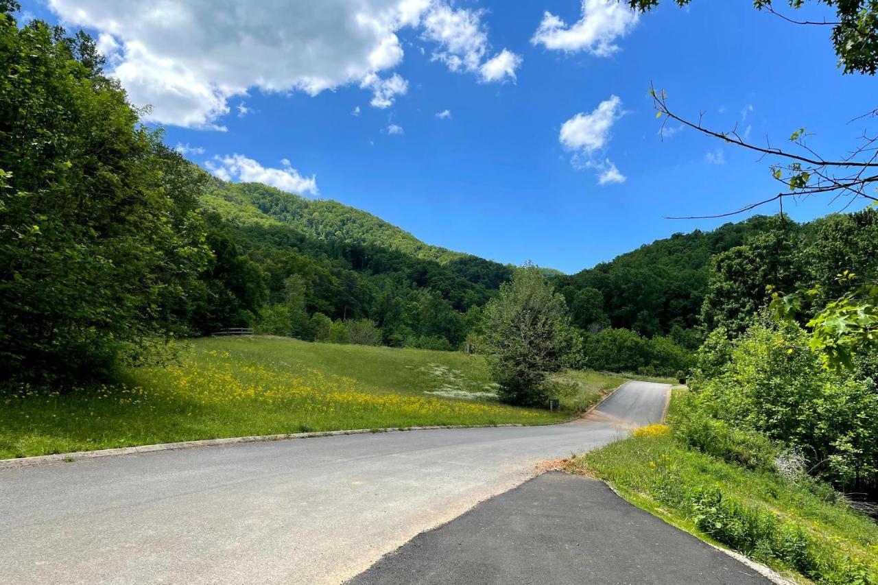 Holiday home Misty Mountain Retreat Sevierville