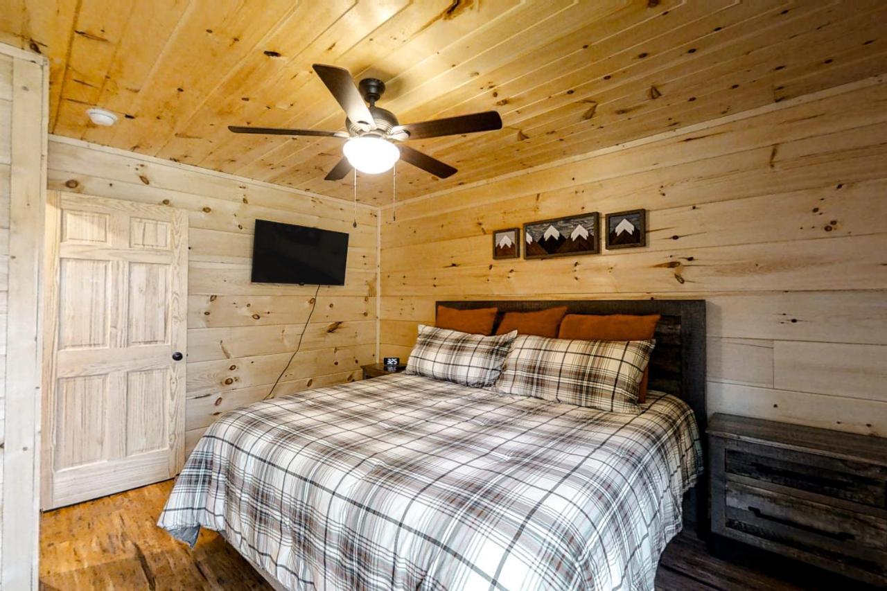 Misty Mountain Retreat * Sevierville