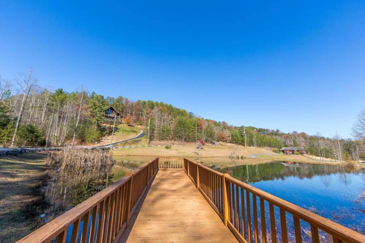 Misty Mountain Retreat * Sevierville